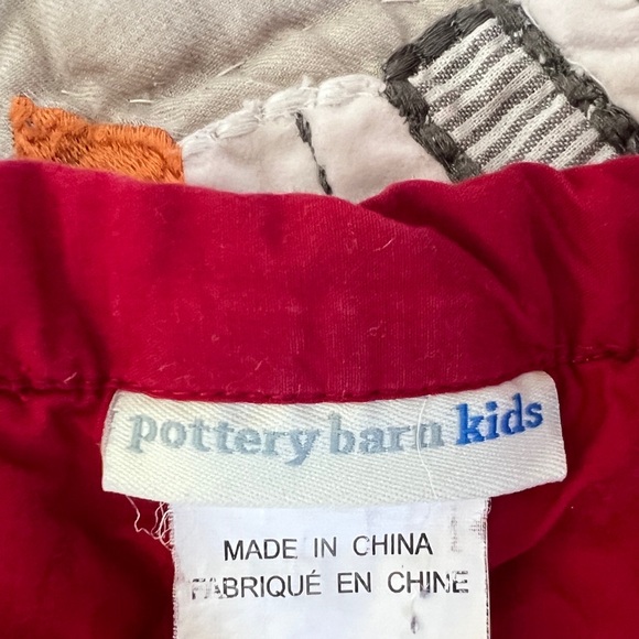 Pottery Barn Kids Heritage Santa Quilt and Pillow Size Twin - Picture 7 of 9